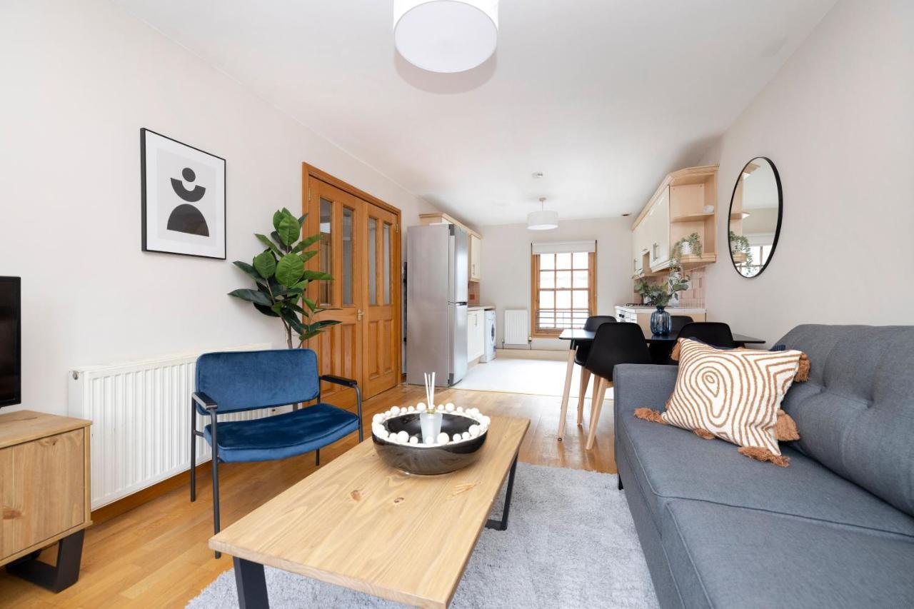Joivy Bright And Cosy Flat Near The Scotland Gallery Edimburgo Esterno foto