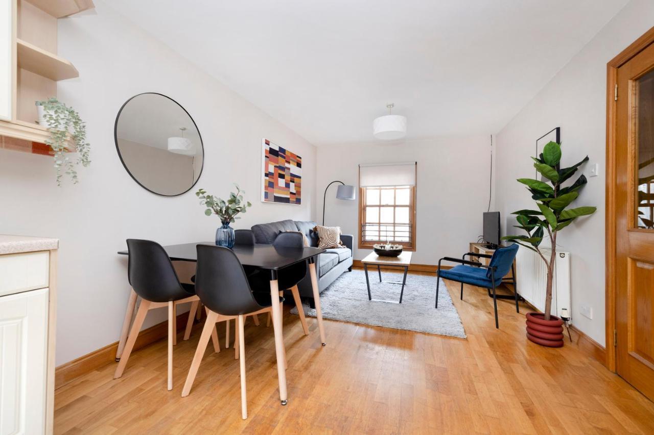Joivy Bright And Cosy Flat Near The Scotland Gallery Edimburgo Esterno foto